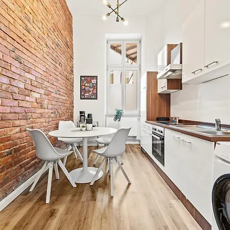 Apartment 3 ,6 Betten, Wohnküche Nahe Hauptbahnhof&parkplatz *