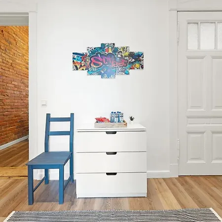 Appartement 3 ,6 Betten, Wohnkueche Nahe Hauptbahnhof&parkplatz *