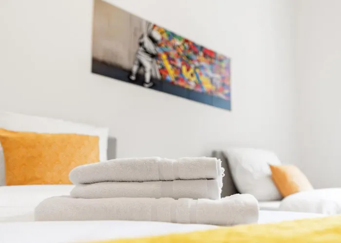 3 ,6 Betten, Wohnkueche Nahe Hauptbahnhof&parkplatz Lägenhet